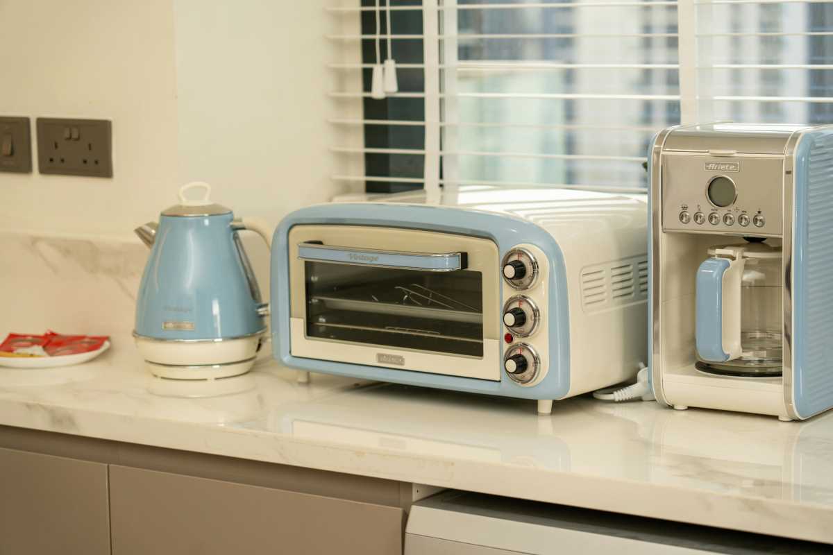 Five Surprising Advantages of Designing a Minimalist Kitchen with Vintage Pieces
